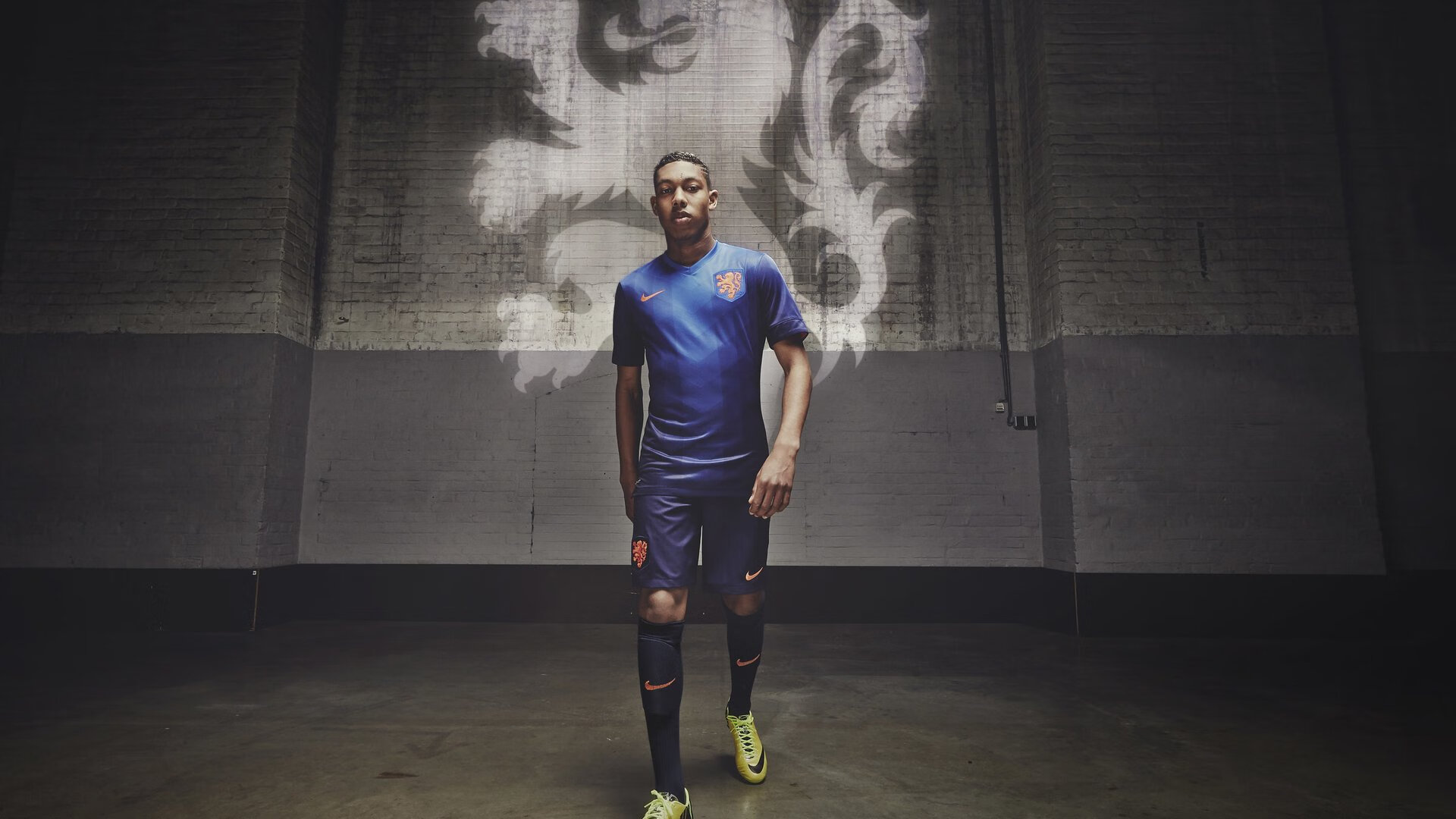 米兰全站APP下载-C罗点球破门连续五场进球，c罗点球绝杀